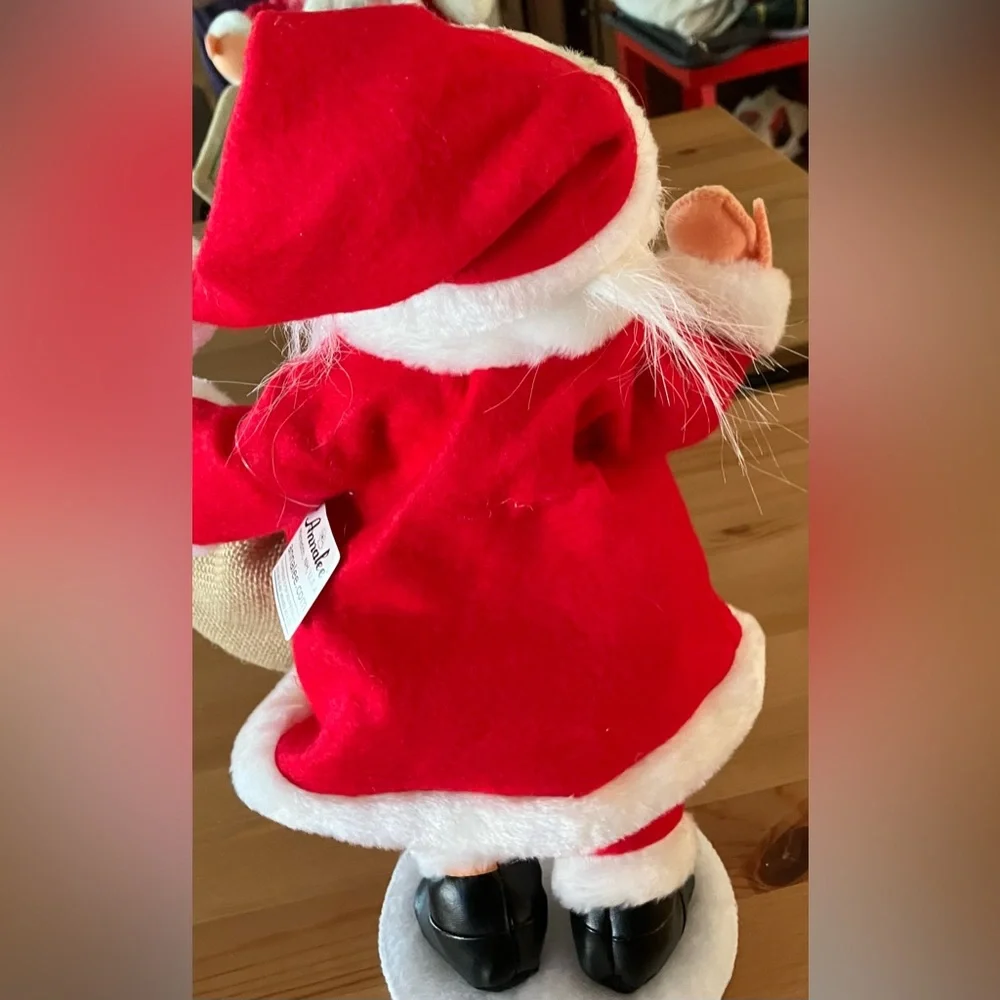 NWT Annalee 15 inch Santa’s Magic Feed item # 400716